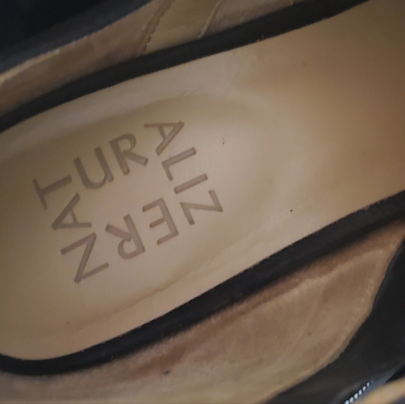 💕 Naturalizer 💕 Black Peep-Toe Mules Size 8.5 - Picture 5 of 6